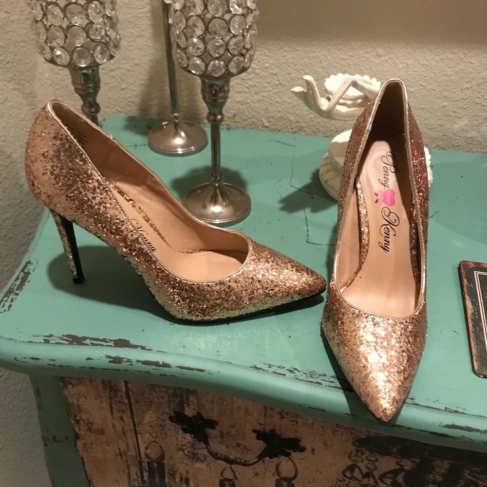 Penny Loves Kenny, Gold shimmer pump, size 7-1/2